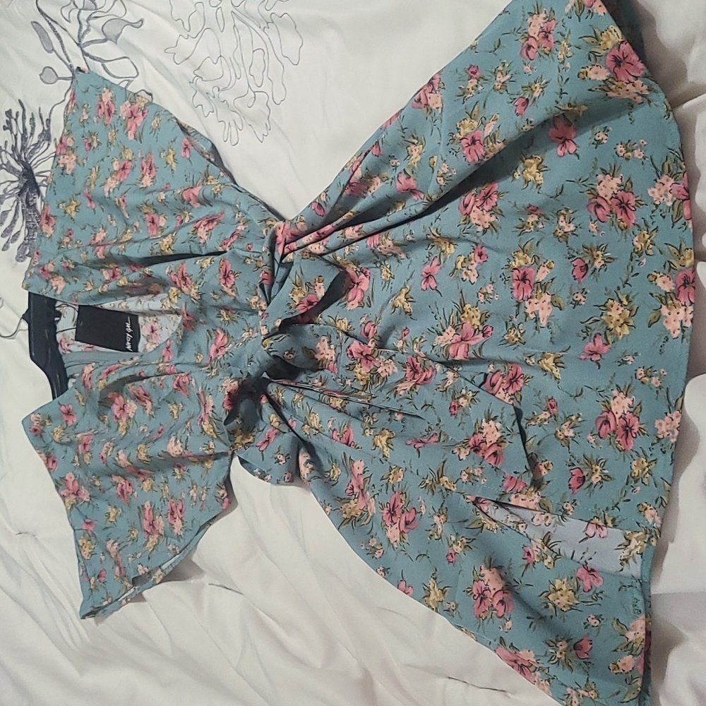 Floral mini dress 👗